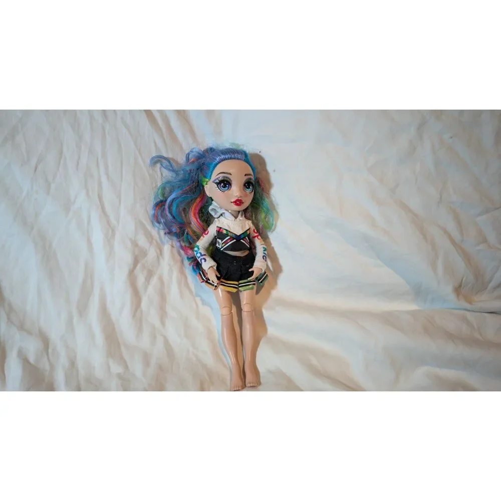 Rainbow High Amaya Raine With Cheerleader Outfit